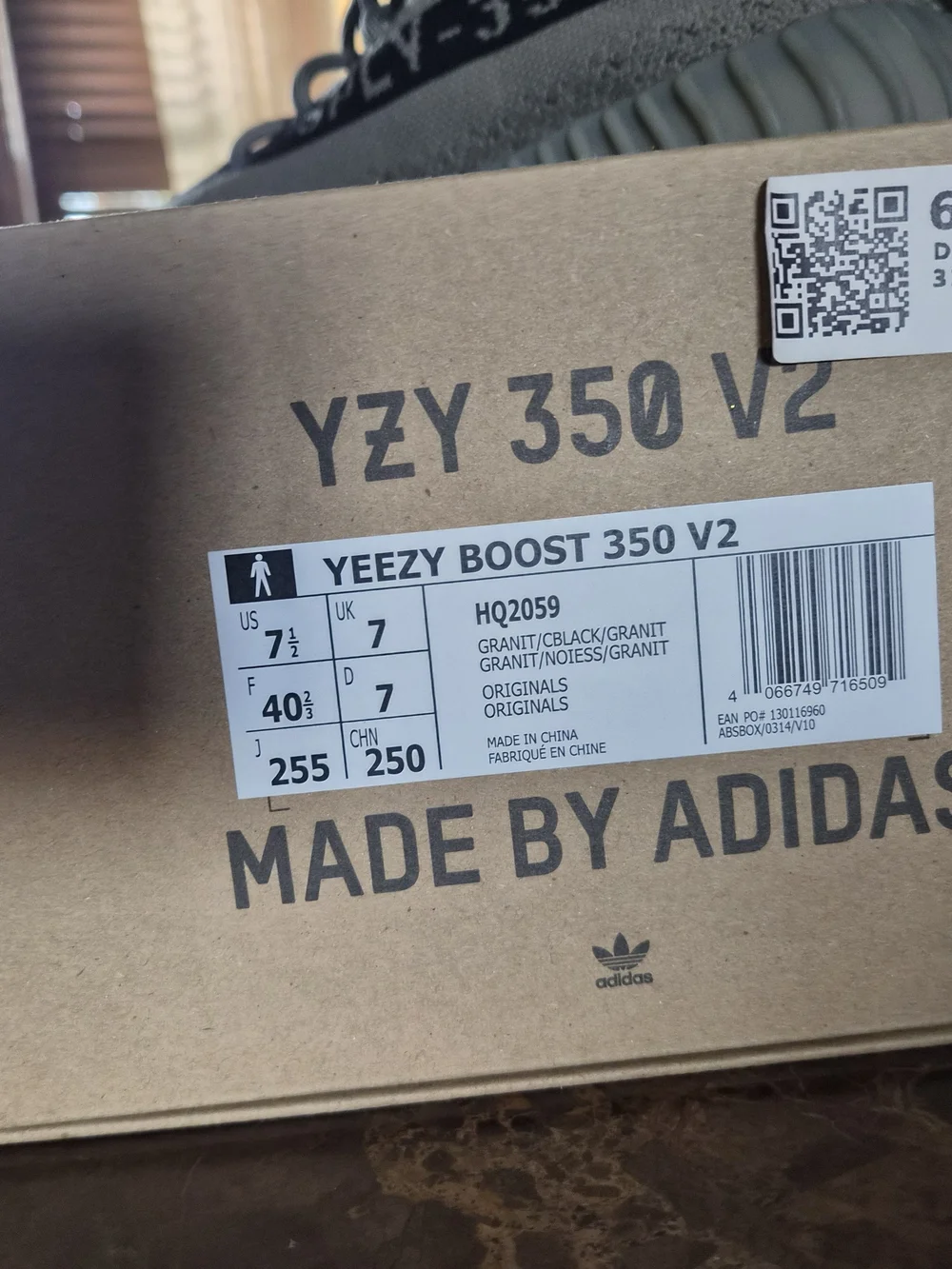 Adidas Yeezy Boost 350 V2 Sneakers - Granite/Black